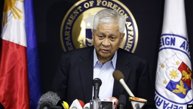 Menlu Filipina, Albert del Rosario mengatakan mengajukan kasus sengketa Luat Cina Selatan ke Pengadilan Internasional untuk Hukum Laut (foto: dok). 
