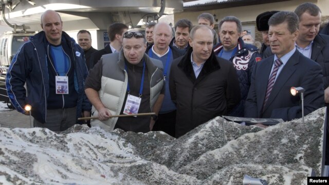 Los cambios de liderazgo en los juegos se llevaron a cabo después que Putin criticara la tardanza.
