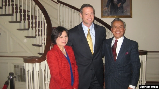 From left to right: Tun Sovan, Martin J. O'Malley, former governor of Maryland, and Mrs. Ngor Yok Bean in 2012 at the Maryland Residence. (Photo courtesy: Tun Sovan)