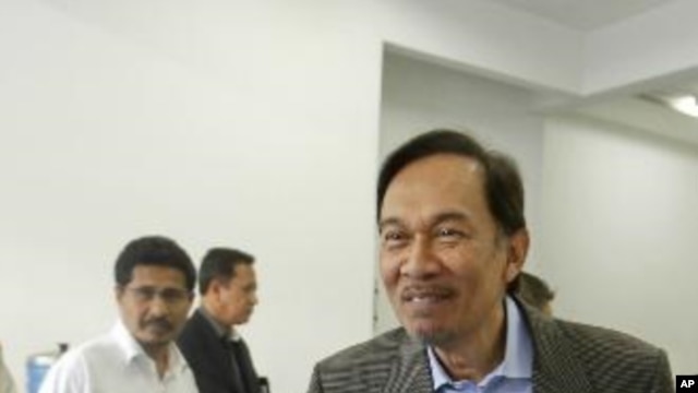 Malaysia's opposition leader Anwar Ibrahim (file photo)