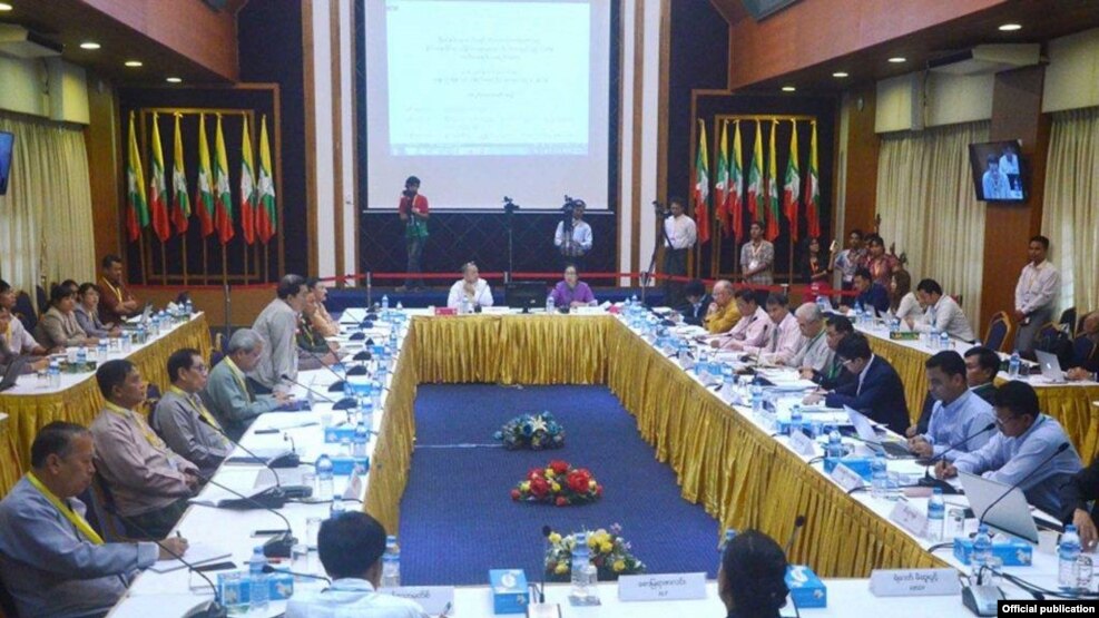 ႏို၀င္ဘာလ (၉-၁၀)ရက္ထိ ႏွစ္ရက္တာက်င္းပခဲ့တဲ့ ၿငိမ္းခ်မ္းေရးေဆြးေႏြးပဲြ ( MOI)