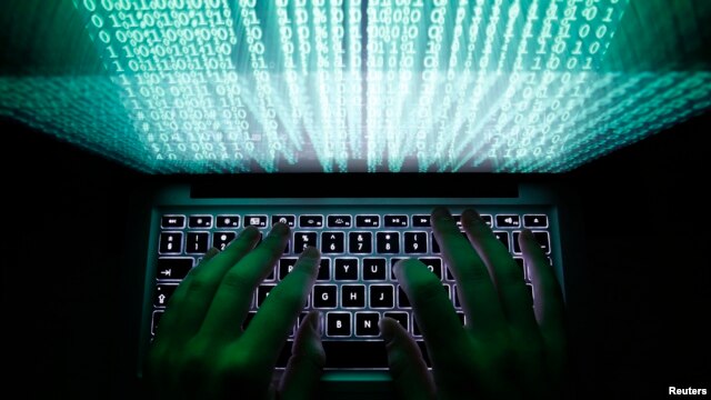 Theo các tài liệu do Snowden tiết lộ, cơ quan an ninh quốc gia New Zealand sử dụng hệ thống có tên gọi Warriorpride để “cài phần mềm độc hại vào các máy tính, cũng như theo dõi liên lạc của các máy điện thoại di động.