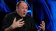 James Gandolfini berbicara pada wartawan dalam sebuah acara yang diadakan oleh stasiun televisi HBO di Pasadena, California, pada 2011. (AP/Chris Pizzello)