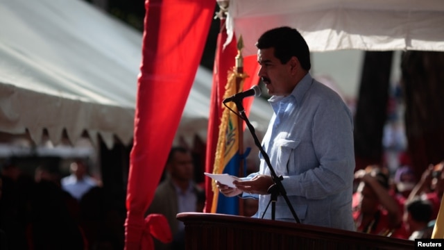 Phó Tổng thống Venezuela Maduro đọc một tuyên bố về tình trạng sức khỏe của Tổng thống Chavez ở Guarico, 20/12/2012