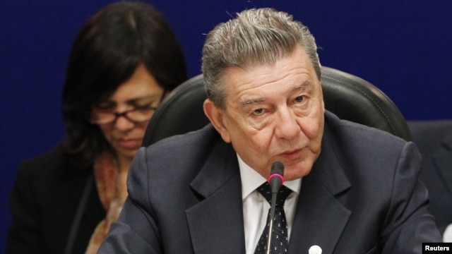 El Canciller de Perú, Rafael Roncagliolo, manifestó que pese a la tensión existe calma en las relaciones.