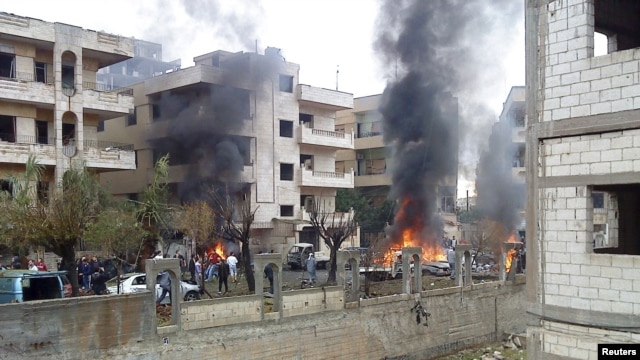 La violencia continúa con bombardeos por parte de aviones de guerra sirios en suburbios de Damasco, la capital.