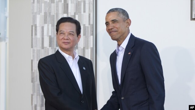 Tổng thống Barack Obama đón tiếp Thủ tướng Việt Nam Nguyễn Tấn Dũng tại hội nghị 10 nước ASEAN tại khu điền trang Sunnylands, thành phố Rancho Mirage, bang California, ngày 15 tháng 2, 2016.