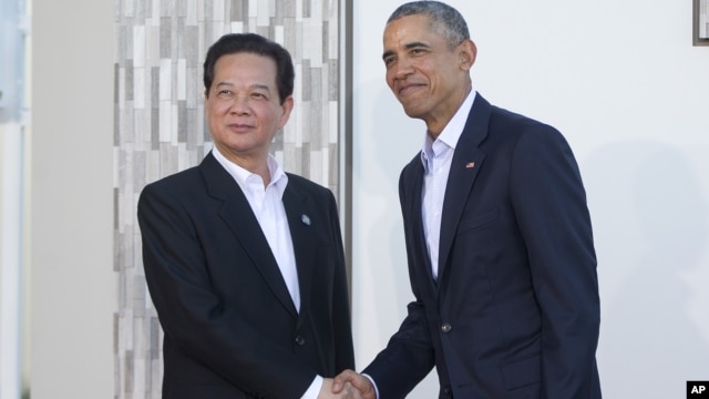 Tổng thống Obama đón tiếp Thủ tướng Việt Nam Nguyễn Tấn Dũng tại hội nghị 10 nước ASEAN tại Sunnylands, thành phố Rancho Mirage, bang California, ngày 15 tháng 2, 2016.