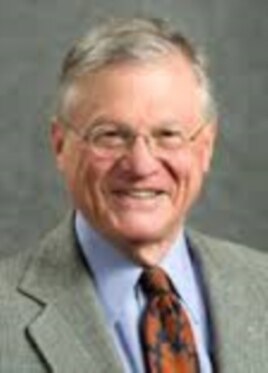 现已退休的加州伯克利分校法学院杰出讲师陆思礼(Stanley Lubman)）