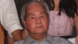 Nhà văn Thế Uyên 1935-2013 (Ảnh: NguoiViet)