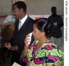 Benin election-President Yayi and his wife
