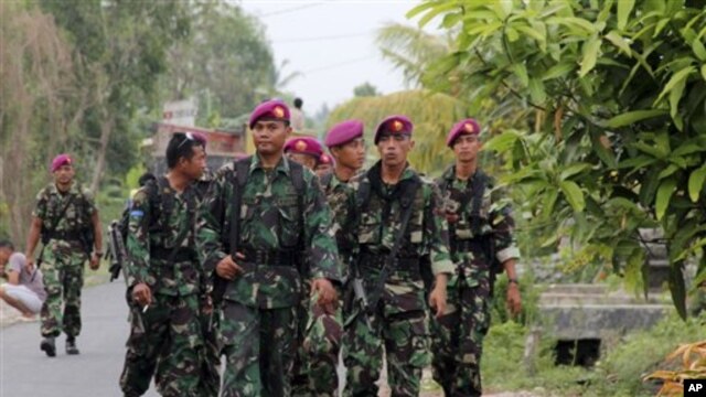 Tổng thống Susilo Bambang Yudhoyono mới đây đã ban hành một chỉ thị cho phép quân đội trợ giúp cảnh sát trong việc ứng phó với những vụ xung đột giữa các cộng đồng dân cư.