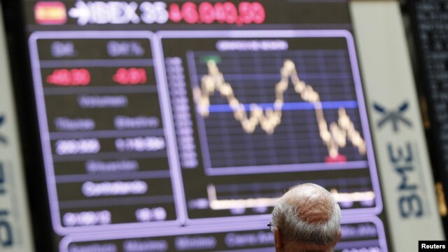 Pese al rescate que acordó el sábado, España ha pagado hoy los precios más altos por su deuda.