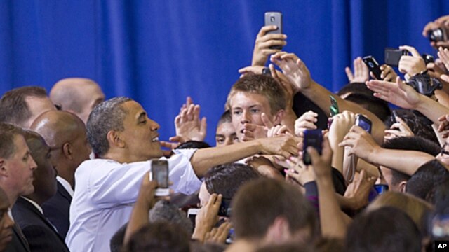 Prezident Obama Virjiniyada saylovchilar bilan uchrashmoqda, 4-may, 2012-yil