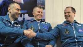 3 astronautë kthehen në Tokë nga SNH