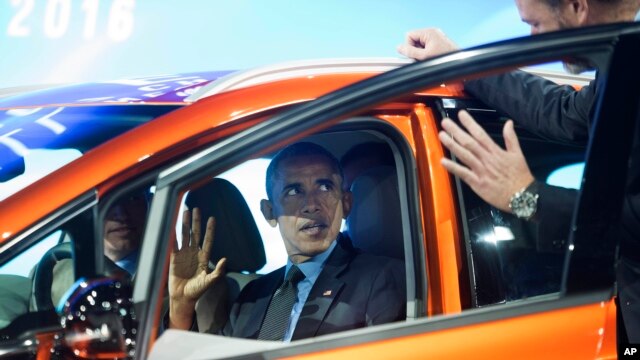 Барак Обама на Североамериканском международном автошоу в Детройте. 20 января 2016.