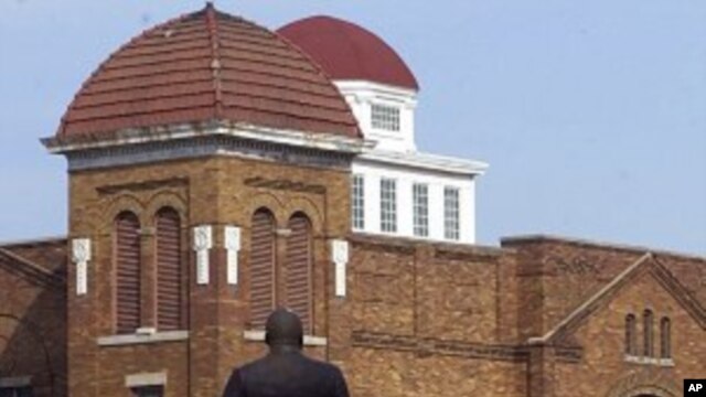 A statue of Rev. Martin Luther King Jr. stands in a park across the street from the 16th Street Baptist Church in Birmingham, Alabama (file)