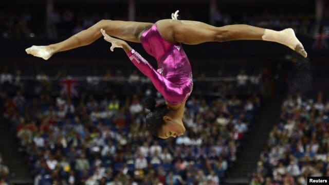 Gabby Douglas biểu diễn tại vòng chung kết Olympic London, 2/8/2012
