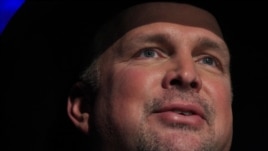 Garth Brooks pada Country Music Hall of Fame 21 Okt., 2012 di Nashville, Tenn.