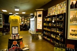 A combination pub-store in Hilton Head, South Carolina, sells dozens of craft beers from around the nation. (Beaufort's TheDigitel, Flickr Creative Commons)