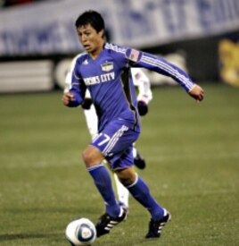 Kansas City Wizards player Roger Espinoza is one of a small group of Americans who will represent other countries in the World Cup.
