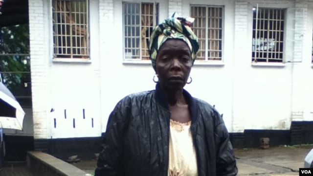 Kamba Mansaray (Nina deVries/VOA)
