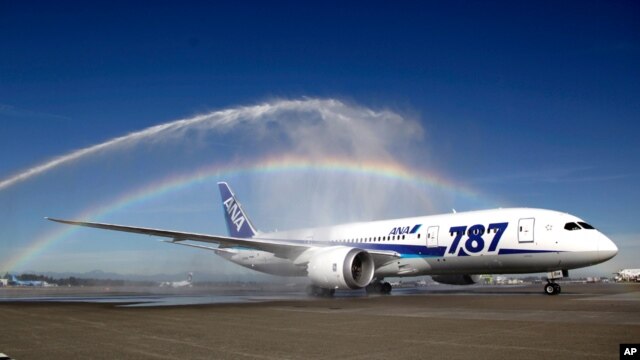 FILE - Boeing 747 Dreamlifter, carrying the first major assembly for the Boeing 787 Dreamliner in Everett, Washington, after the plane's arrival from Italy, April 24, 2007.