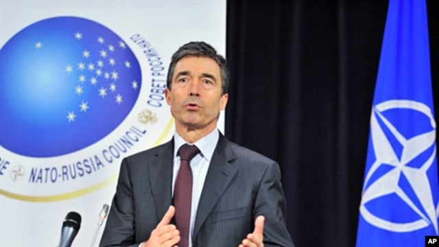 NATO Secretary General Anders Fogh Rasmussen gives a press conference at the end of NATO foreign ministers meeting at NATO headquarters in Brussels, 04 Dec 2009