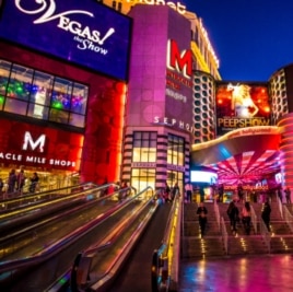 Những bạn nào là fan ruột của Hangover thì chắc rất ấn tượng với mấy sòng bài ở Vegas phải không?