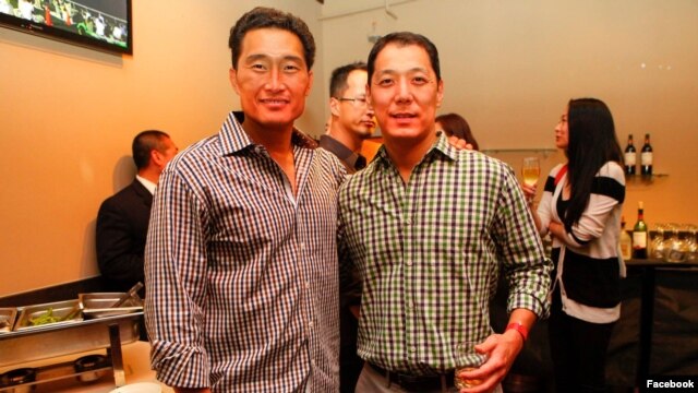 북-중 국경 지역 탈북민 구출 활동을 토대로 회고록 '북한 탈출'을 펴낸 한국계 미국인 마이크 김 씨(오른쪽)와 영화 '북한 탈출' 제작자이자 마이크 김 씨의 배역을 맡은 한국계 할리우드 배우 대니얼 김 씨. 사진출처 = 마이크 김 씨 페이스북.