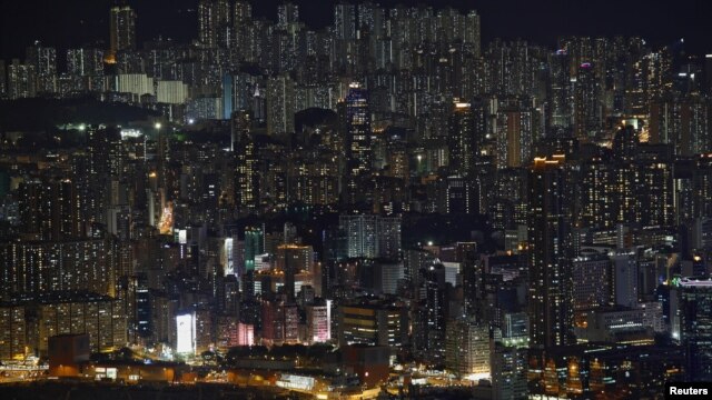 香港人口稠密,公寓居住環境狹窄,房地產價格飛漲。
