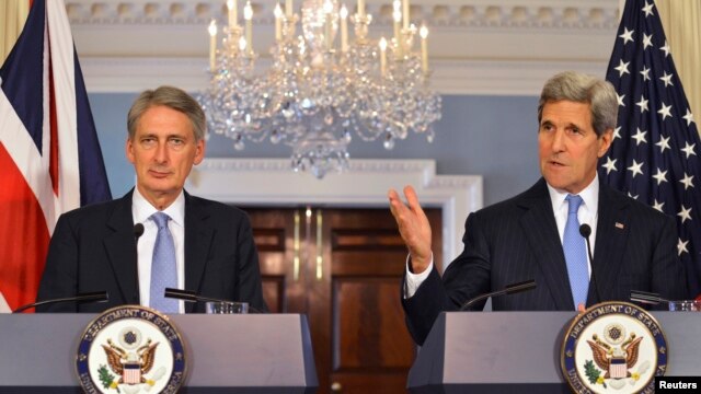 Госсекретарь США Джон Керри и министр иностранных дел Великобритании Филип Хаммонд