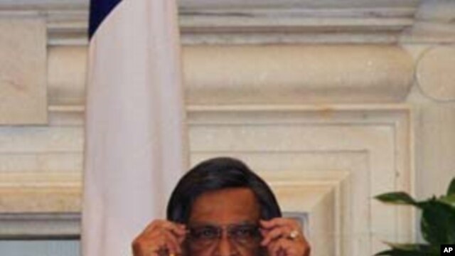 India's Foreign Minister S.M. Krishna listens during a press conference with his French counterpart in New Delhi, October 20, 2011.