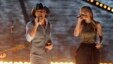 Tim McGraw y Taylor Swift durante entrega de premios CMA en Las Vegas el 7 de abril, de 2013.