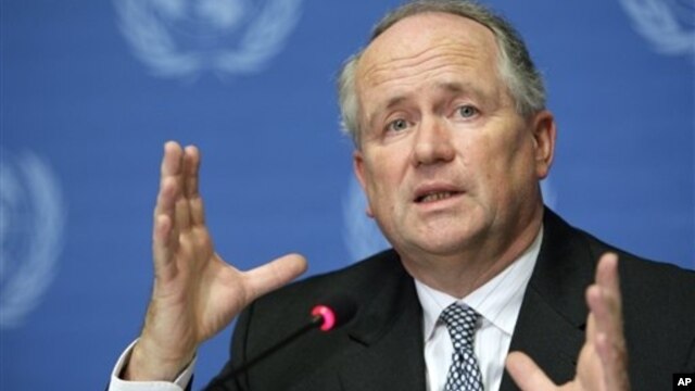 Heiner Flassbeck, UNCTAD Director of the Division on Globalization and Development Strategies, speaks during a press conference about the Report on the Global Economic Crisis at the United Nations in Geneva, Switzerland, March 18, 2009.
