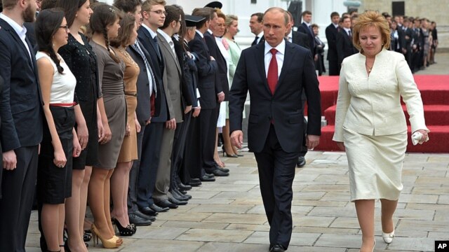 Путін з дружиною після інавгурації. (AP)