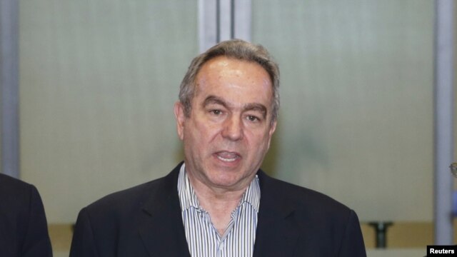 Asisten Menteri Luar Negeri Amerika Kurt Campbell di bandara Incheon, Seoul, 15 Januari 2013. (REUTERS/Lee Jae-Won)