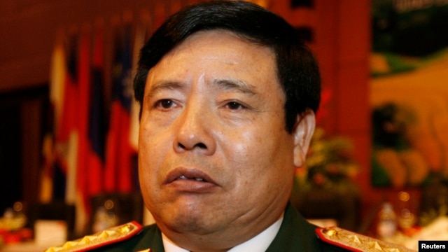 Bộ trưởng Quốc phòng Việt Nam Phùng Quang Thanh nói Nhà nước Hồi Giáo thật sự là một hiểm họa và rằng Hà Nội không công nhận tổ chức khủng bố này.