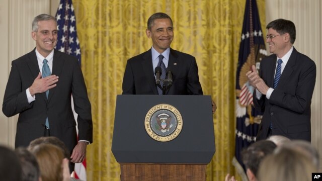El presidente Obama anuncia la designación de Denis McDonough (izquierda) en sustitución de Jack Lew (derecha)