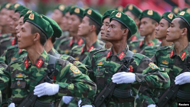 Lực lượng lính biên phòng trong một buổi diễn tập chuẩn bị cho lễ diễu hành kỷ niệm ngày 30 tháng 4 tại Việt Nam. Hình minh họa.