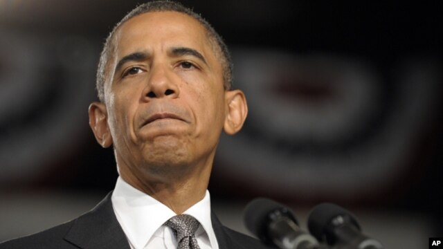 El presidente Barack Obama calificó el suceso de irracional y dijo que las autoridades serán firmes a la hora de hacer justicia.