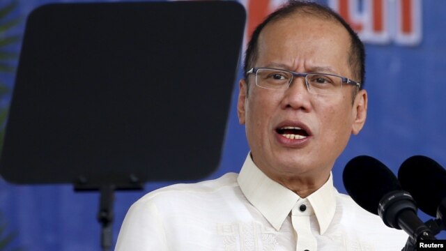 Tổng thống Benigno Aquino nói công trình của Trung Quốc nhằm mở rộng 7 bãi đá trong quần đảo Trường Sa thành đảo nhân tạo không phải là vấn đề khu vực mà là của cả thế giới