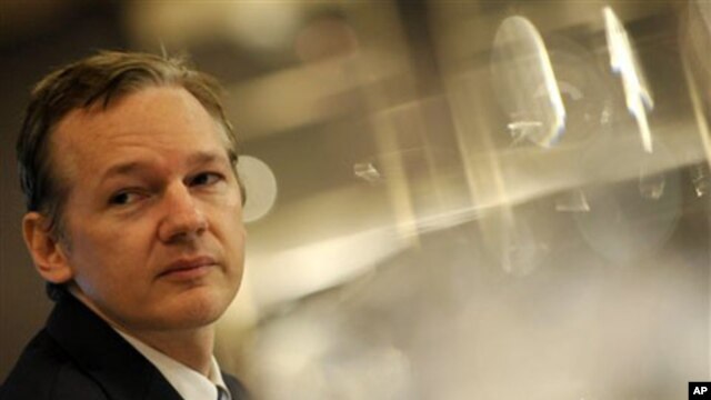 Founder of the WikiLeaks website, Julian Assange, speaks during a press conference in London, 23 Oct 2010