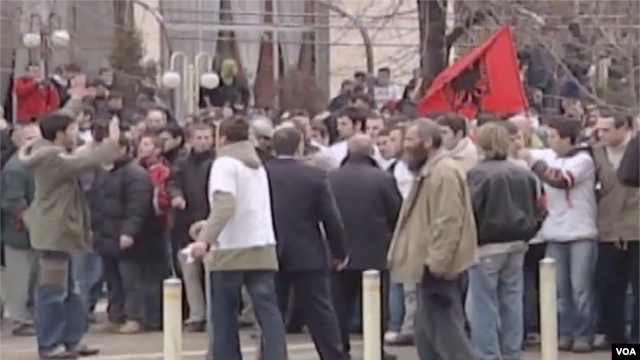 Vetëvendosje përkujton 10 shkurtin 2007