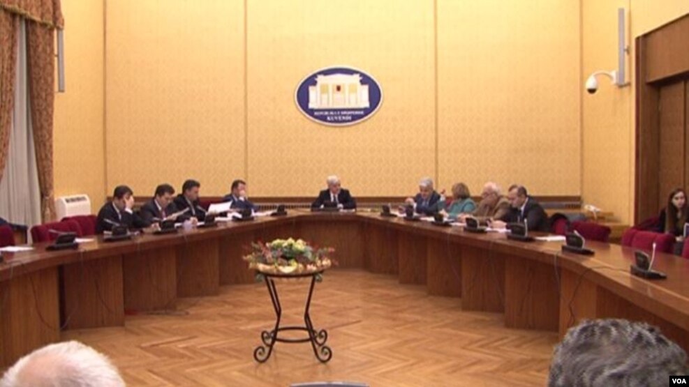 Reformimi i drejtësisë: Rinis komisioni parlamentar
