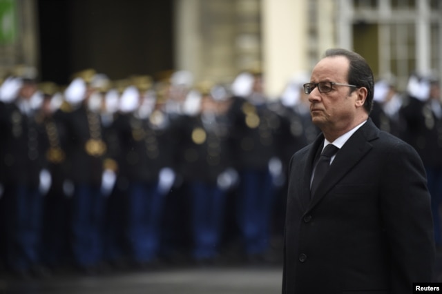 Tổng thống Pháp Francois Hollande đã đề nghị những thay đổi sau các vụ tấn công làm 130 người thiệt mạng hồi tháng 11 năm ngoái tại Paris.