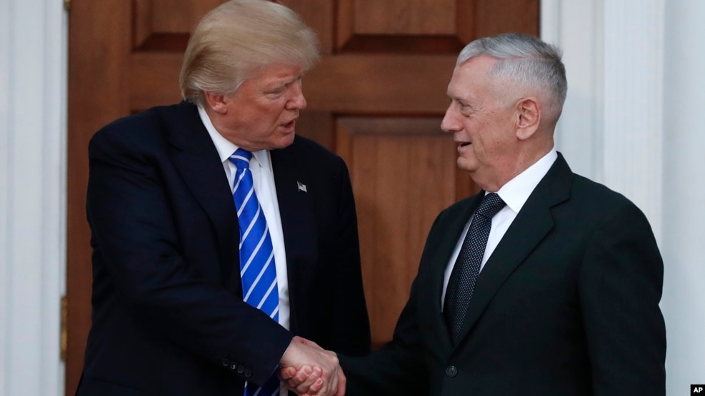 Tổng thống mới đắc cử Donald Trump và Tướng Thủy quân lục chiến hồi hưu James Mattis.