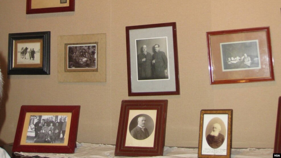 ʥ�˵ñ��Ķ���˹����������̽�ռҿ���������ݡ��������Ҳ��һЩ����˹ѧ�߳�Ϊս�Լ��������������½����ɹš����ء�����ȵؿ��졣ʮ�¸����󣬿���������ܵ��˲���ʲά�����������Ӻͺ����