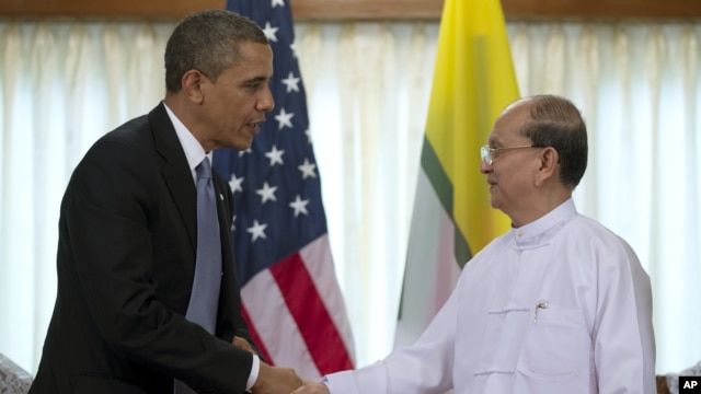 Tổng thống Hoa Kỳ Barack Obama và Tổng thống Miến Ðiện Thein Sein tại Rangoon, ngày 19/11/2012.