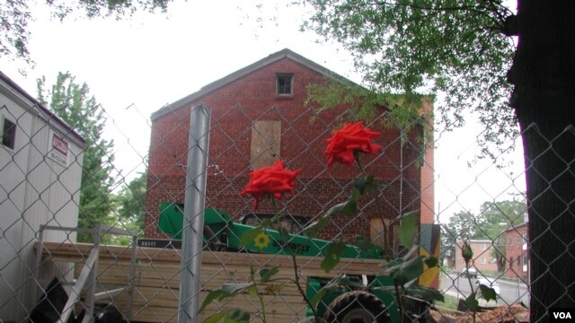 Volunteers are repairing and rebuilding this house in Washington, DC, to help homeless teenagers